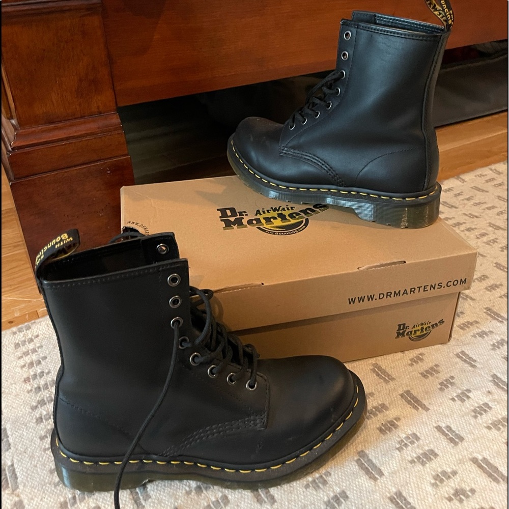 Womens Dr Martens combat boots size 8
